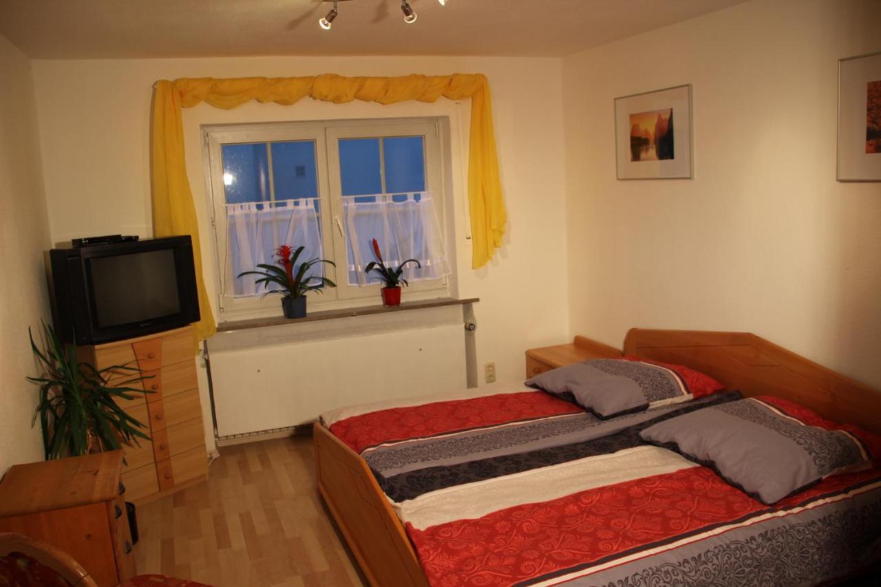 Ferienwohnung Mit 4 Schlafzimmer Fuer 2 Bis 9 Gaeste----Apartment With 4 Bedrooms For 2 To 9 Guests Norimberk Exteriér fotografie